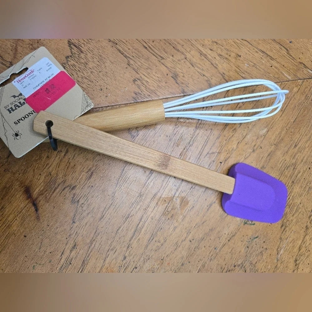 Trick Or Treat Spatula And Whisk 2 Piece Set NEW Halloween Cauldron